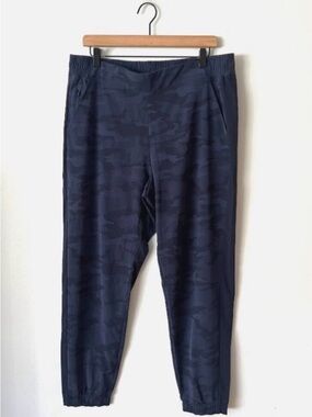 Athleta Brooklyn Textured Jogger Navy Blue Camo Women's Size 16